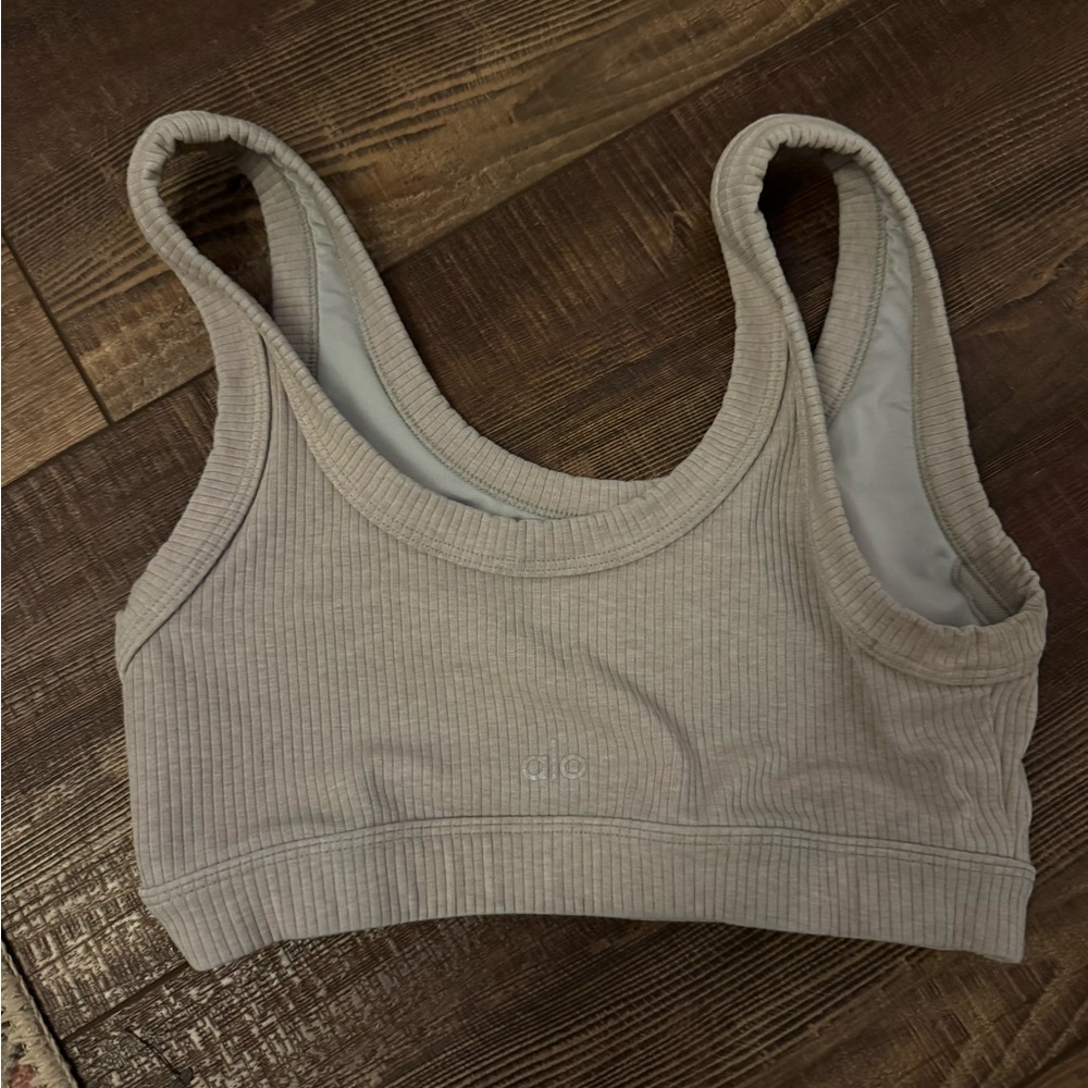 ALO Ribbed Women's Bra - Picture 2 of 3